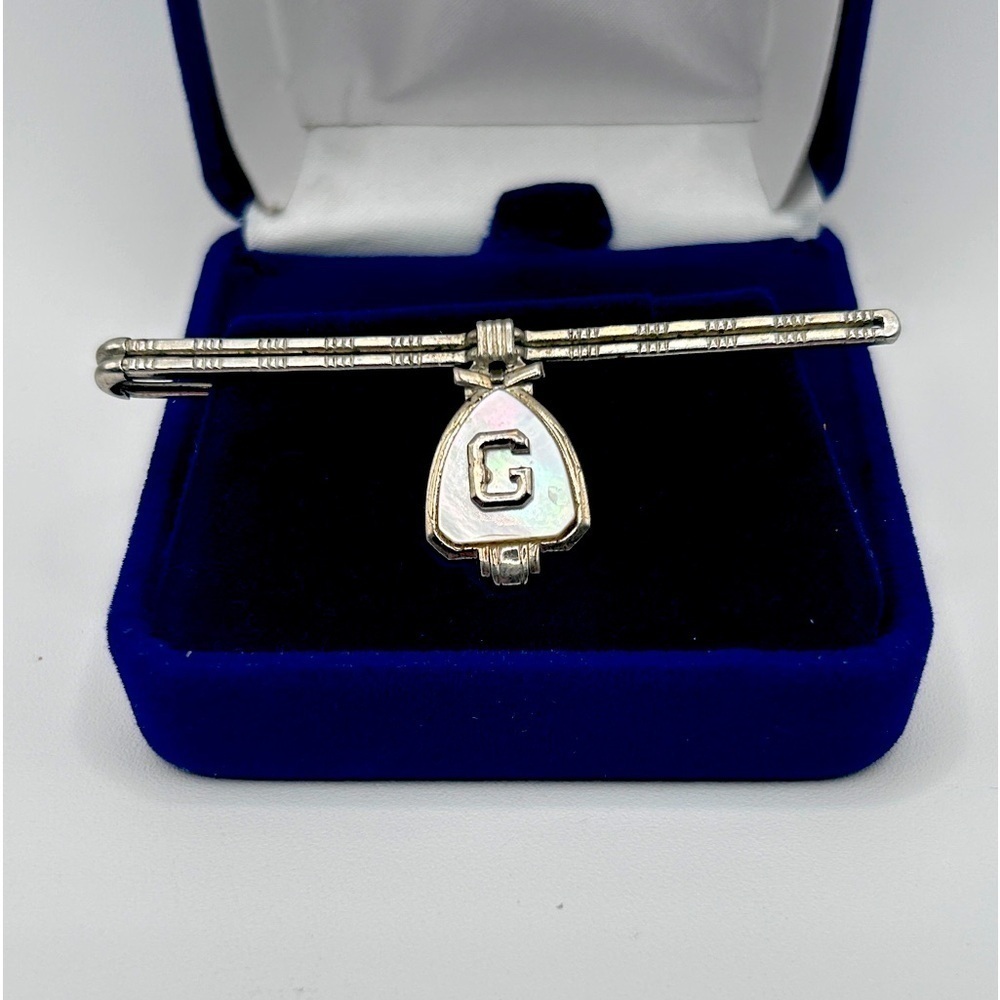 Vintage Mother of Pearl Initial Silver G Sweater Pin Brooch​​
